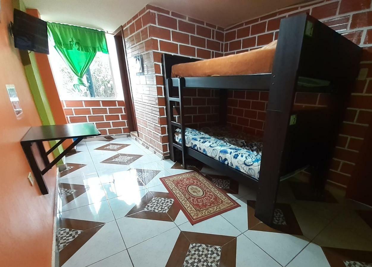 Hostal Sendero De Volcanes Латакунґа Екстер'єр фото